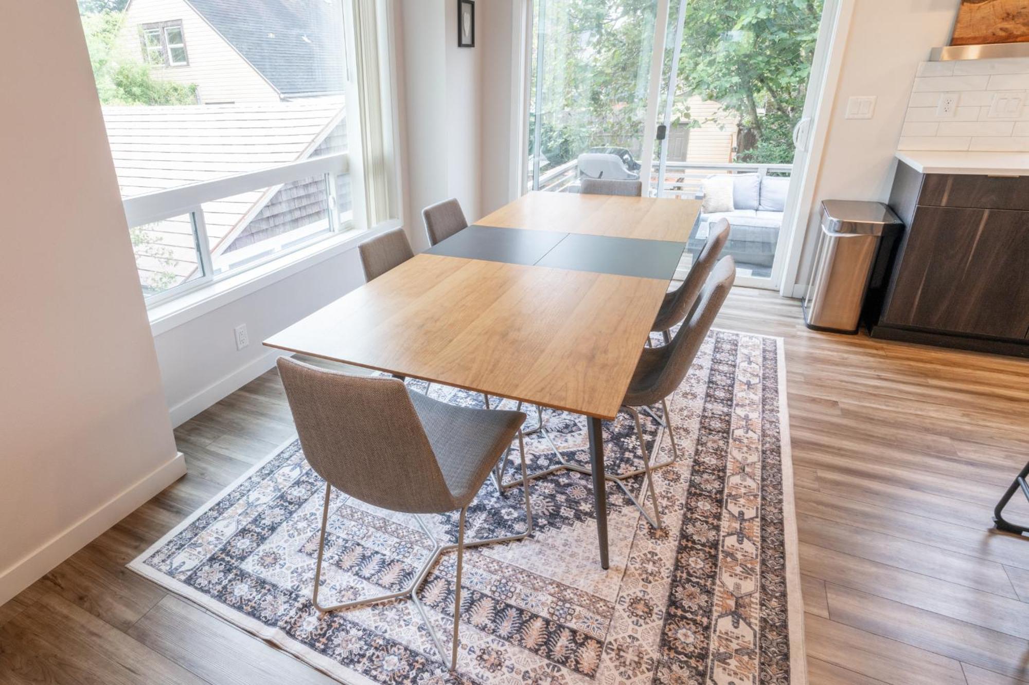 Comfy Family Home, Walkable Neighborhood + Patio! بورتلاند المظهر الخارجي الصورة
