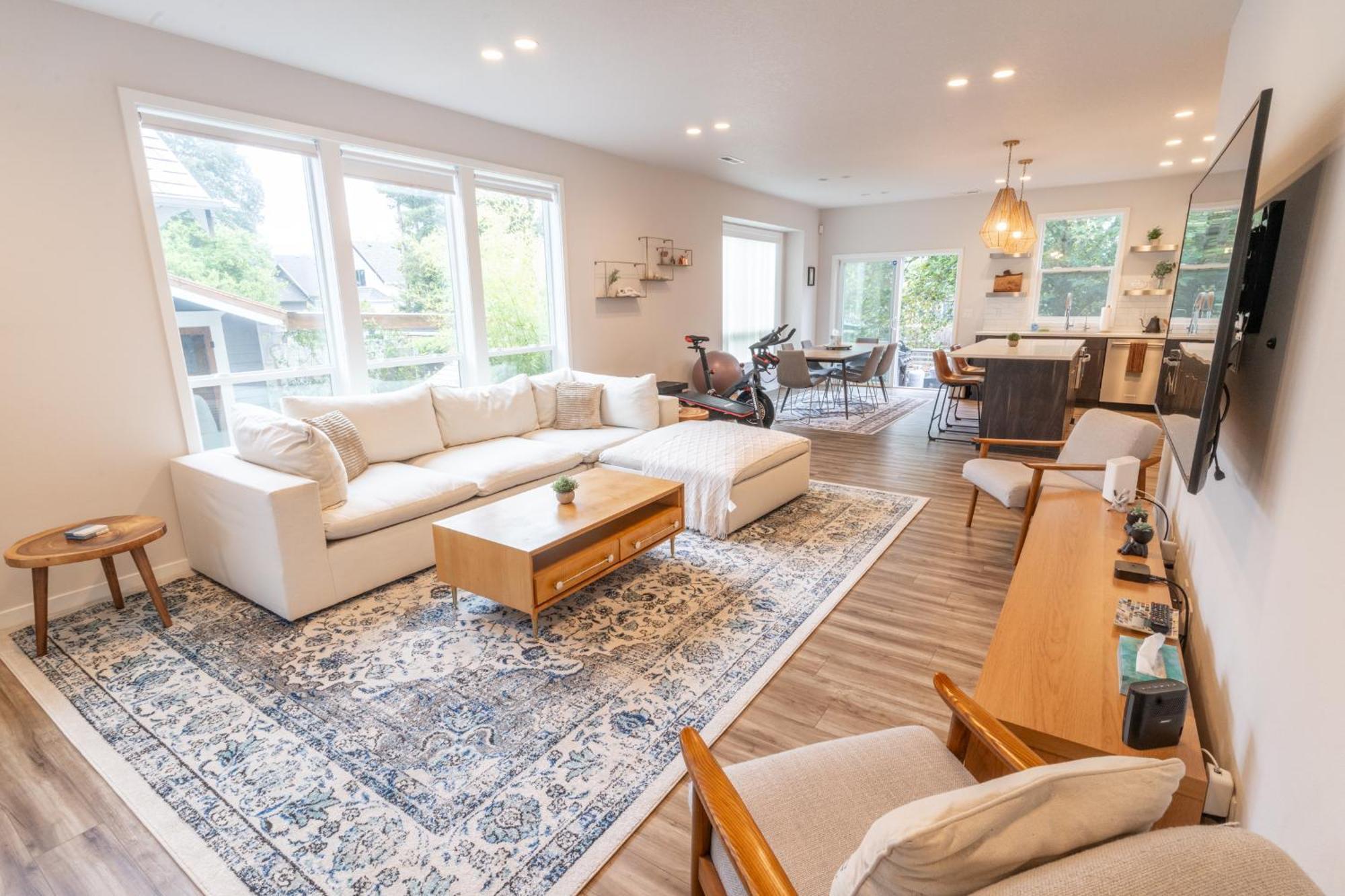 Comfy Family Home, Walkable Neighborhood + Patio! بورتلاند المظهر الخارجي الصورة
